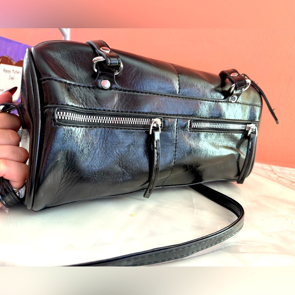 Elegant Black Leather Handbag